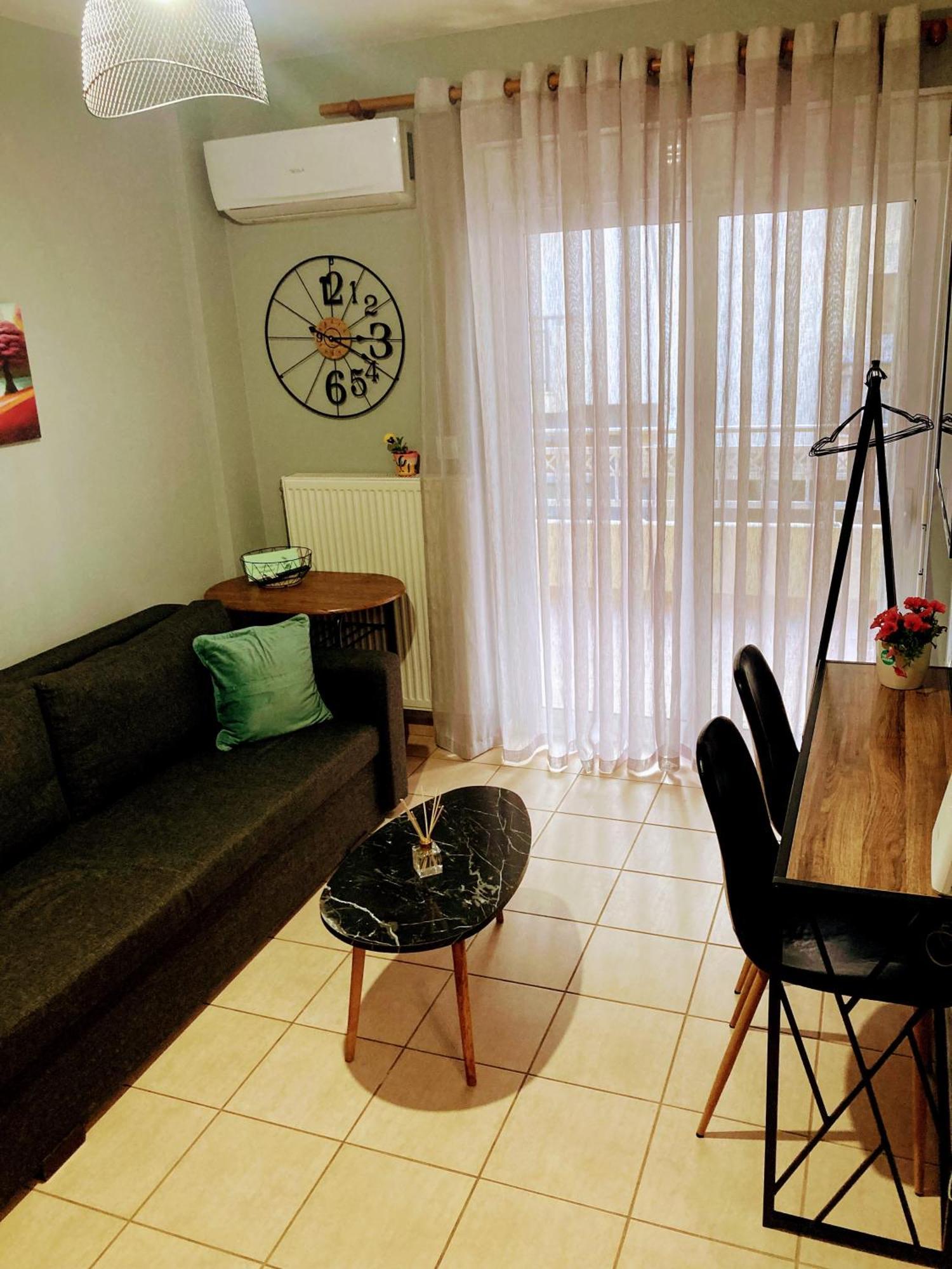 M.O.M.'S Apartment อเล็กซานโดรโพลิส ภายนอก รูปภาพ