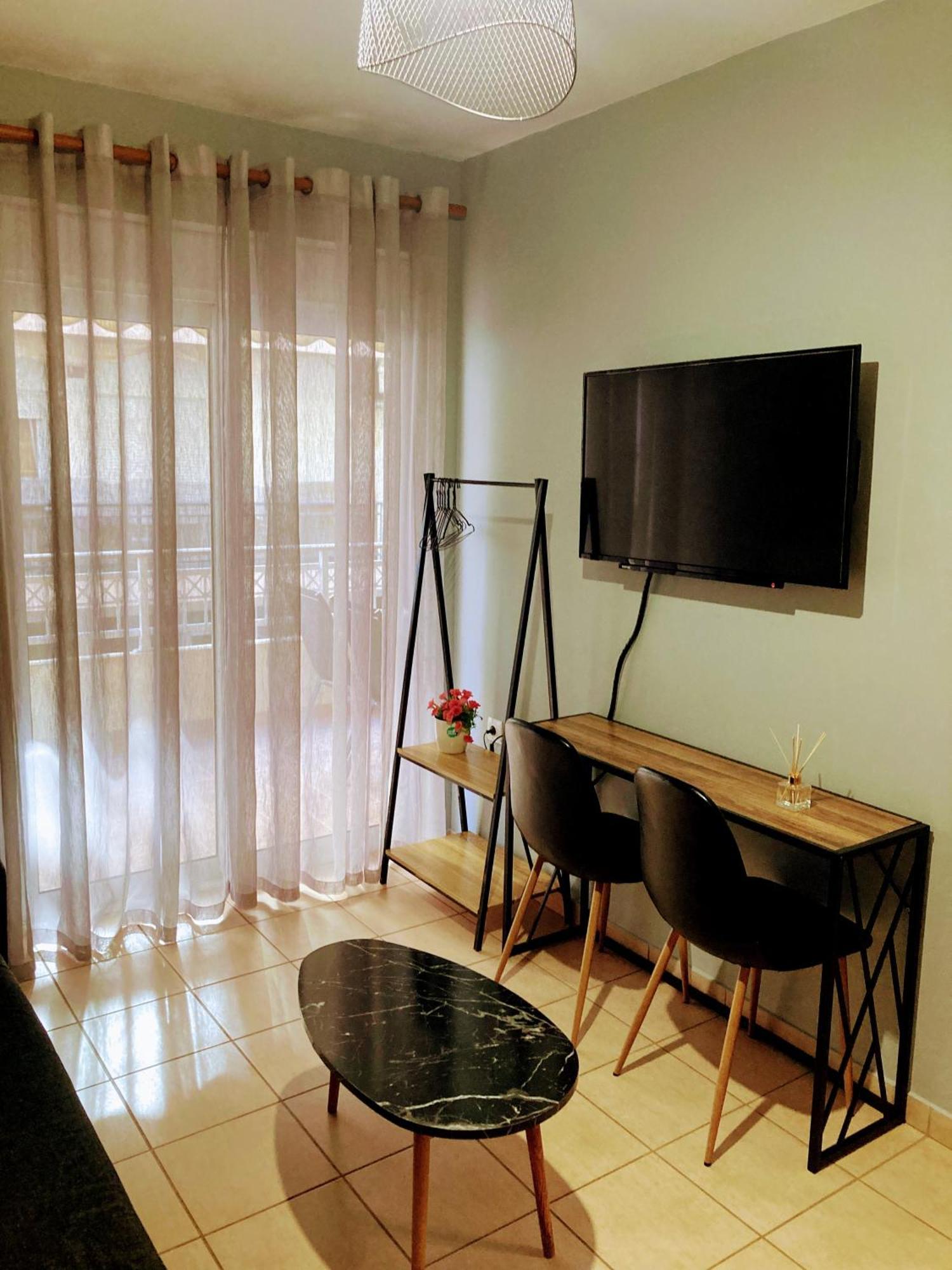M.O.M.'S Apartment อเล็กซานโดรโพลิส ภายนอก รูปภาพ